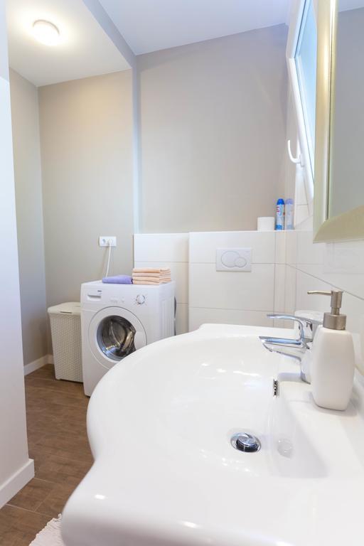 Meri Apartments - Puharic Макарська Екстер'єр фото