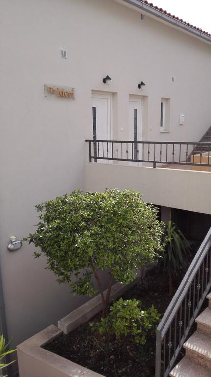Meri Apartments - Puharic Макарська Екстер'єр фото